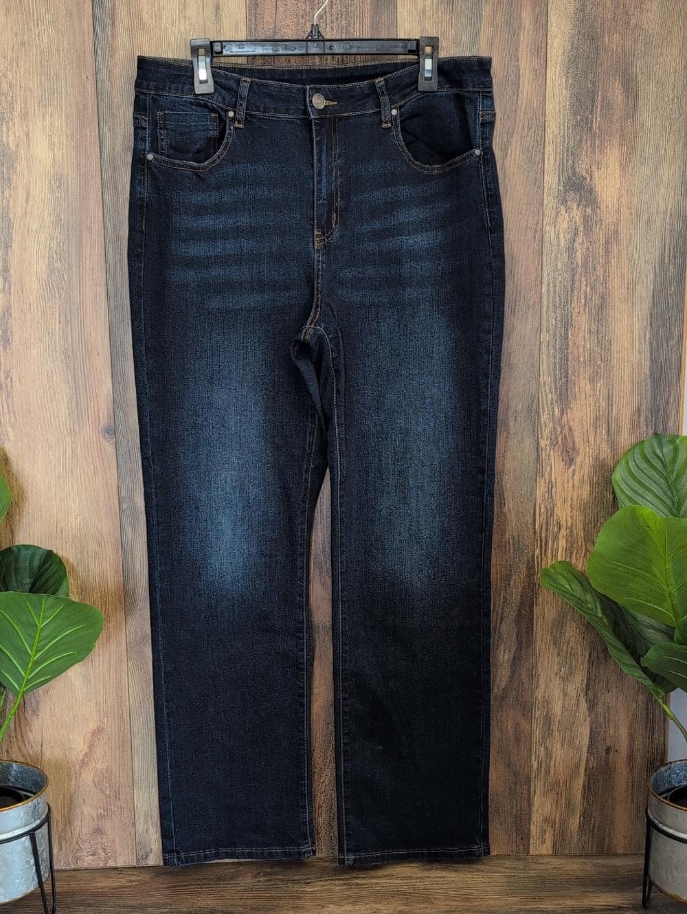 Grace & Lace Dark Wash Straight Leg Jeans 16 W294 - Picture 2 of 7
